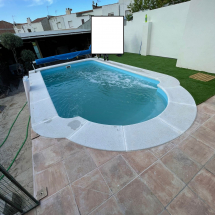 Piscina acabada con manta termica Piscina acabada con manta termica