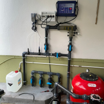 Así ha quedado la instalación de la depuradora con el clorador salino Así ha quedado la instalación de la depuradora con el clorador salino